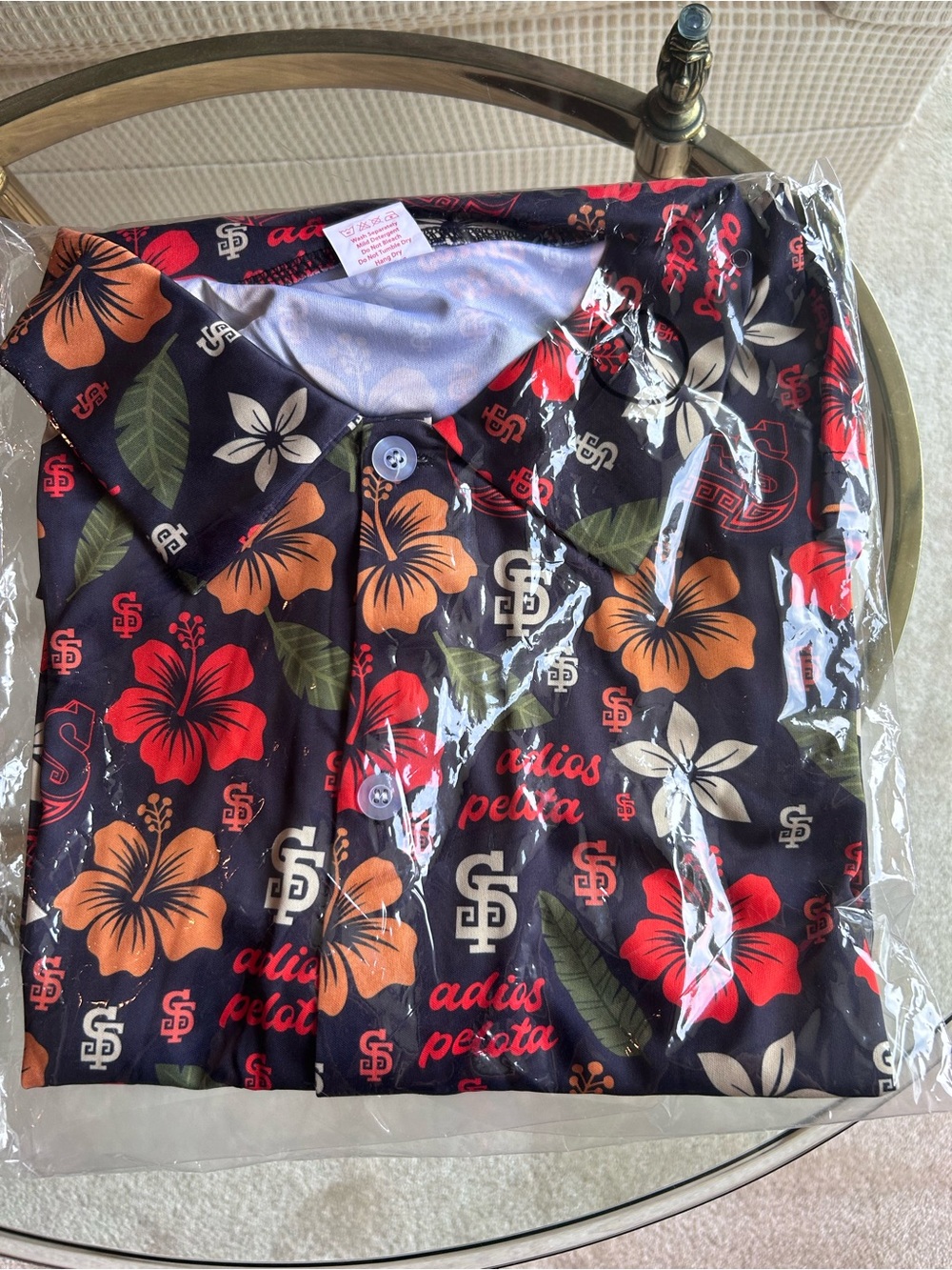 New SF Giants Gigantes Aloha Hawaiian Shirt Size XL - Picture 4 of 4